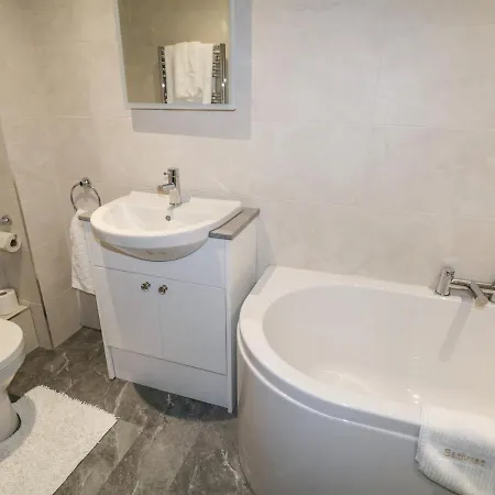 Apartament Parnam *